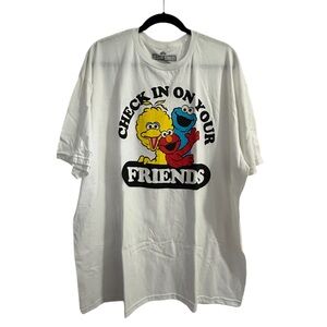 Sesame Street Elmo and Friends Check In On Your Friends Tee Size 2XL